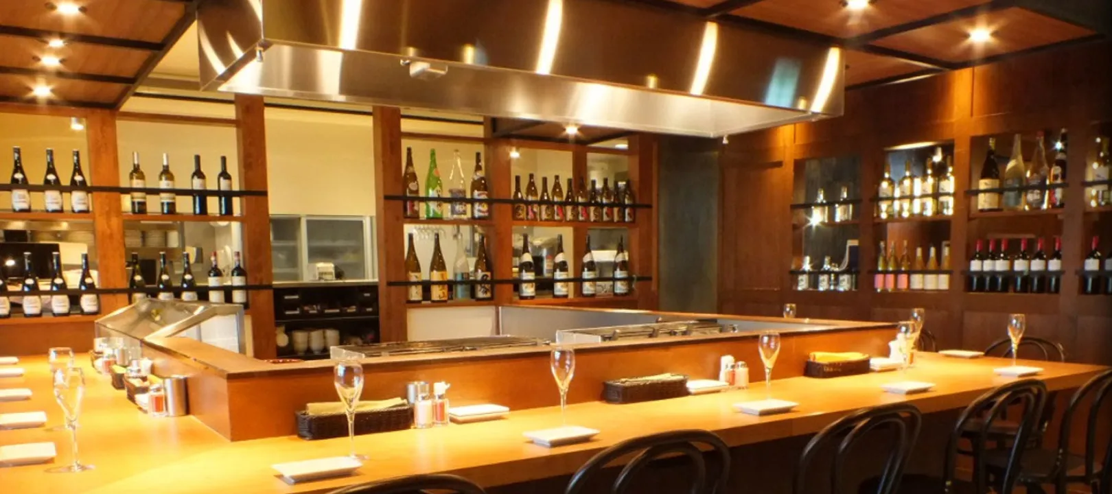 やきとり家すみれ 川崎店 空間メインビジュアル