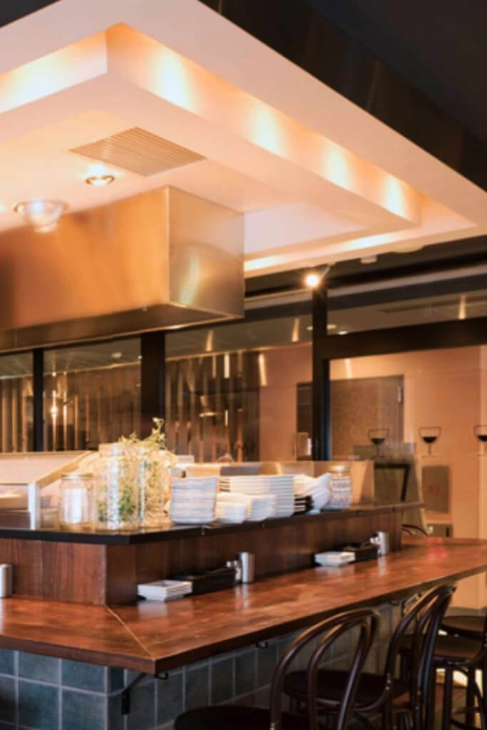 すみれの焼き鳥の歴史と技術の画像